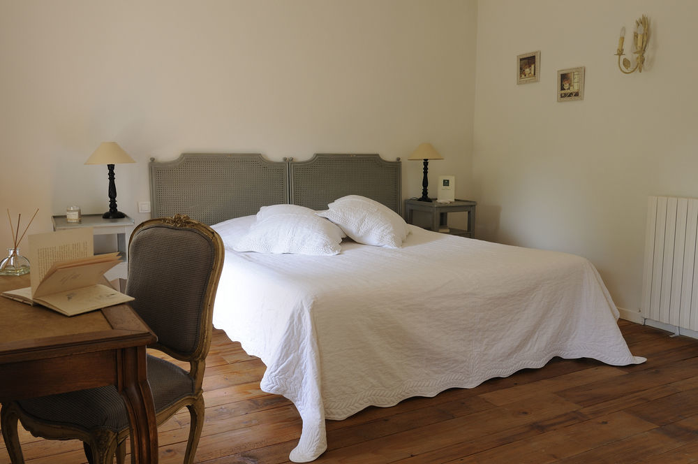 Hotel Le Moulin De Valaurie Zimmer foto